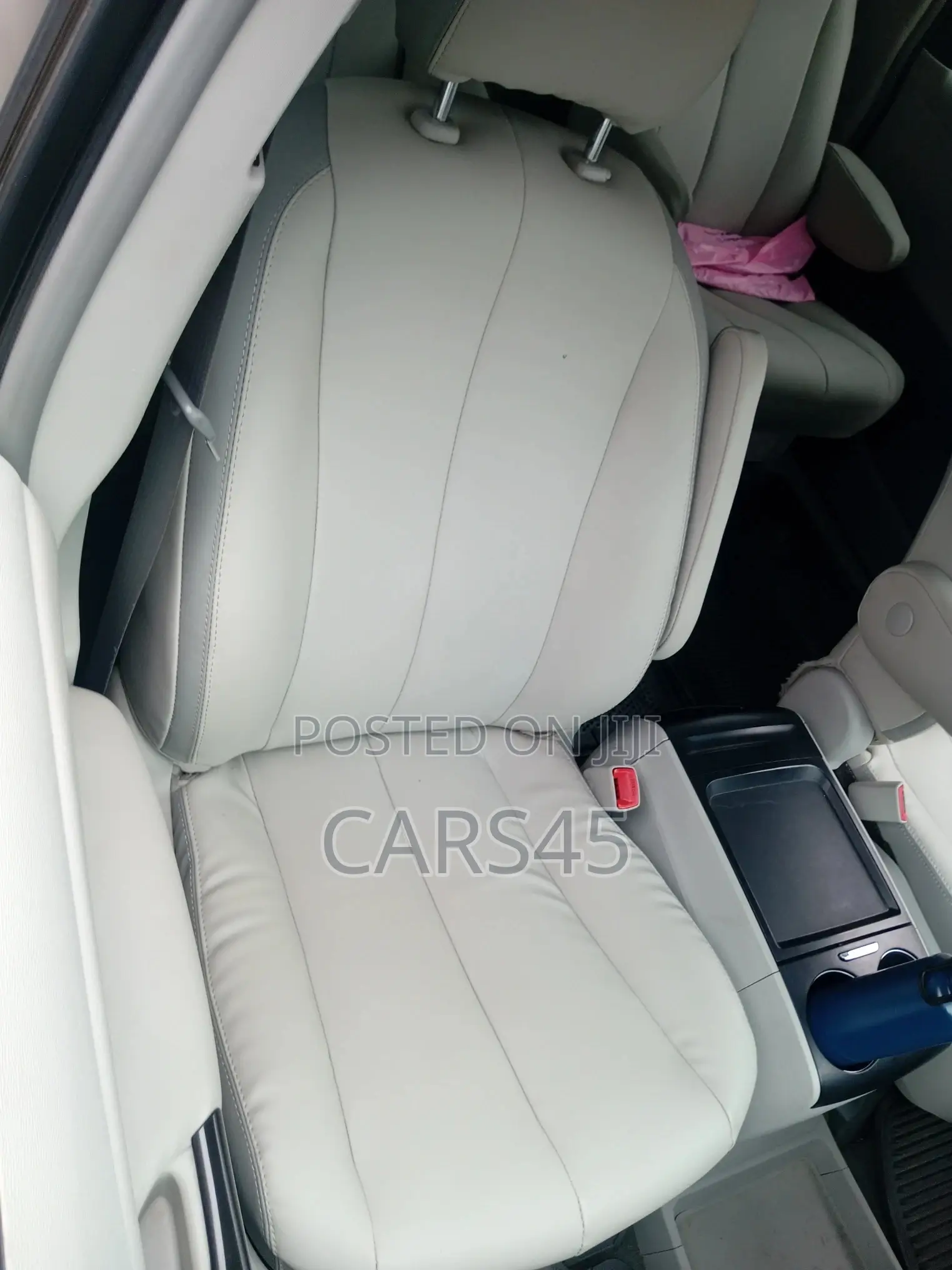 Toyota Sienna 2011 Silver