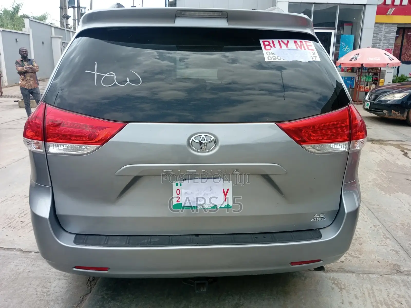 Toyota Sienna 2011 Silver