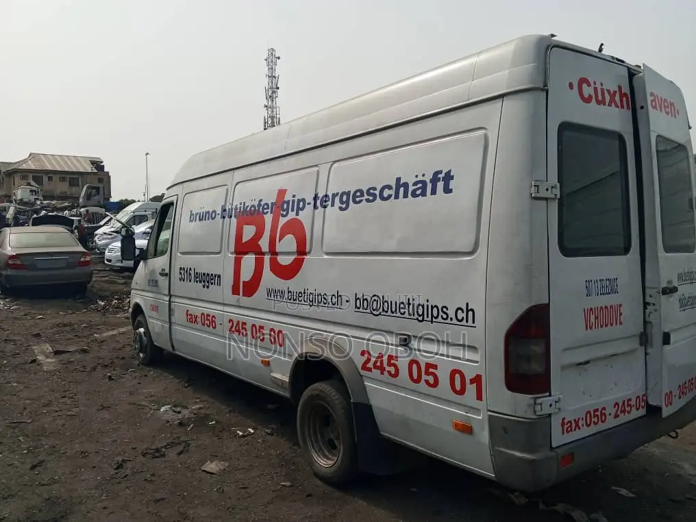 Mercedes-Benz Sprinter 2005 White