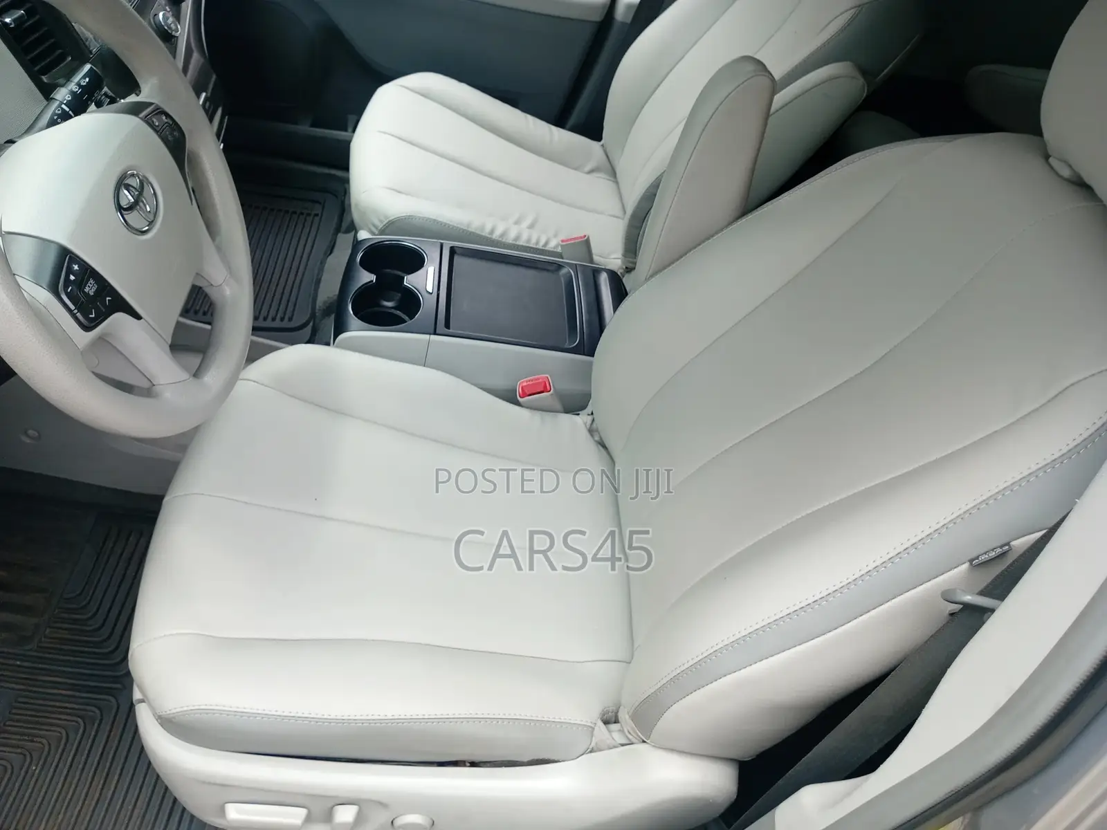 Toyota Sienna 2011 Silver