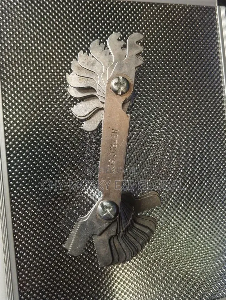 Thread Pitch Gauge