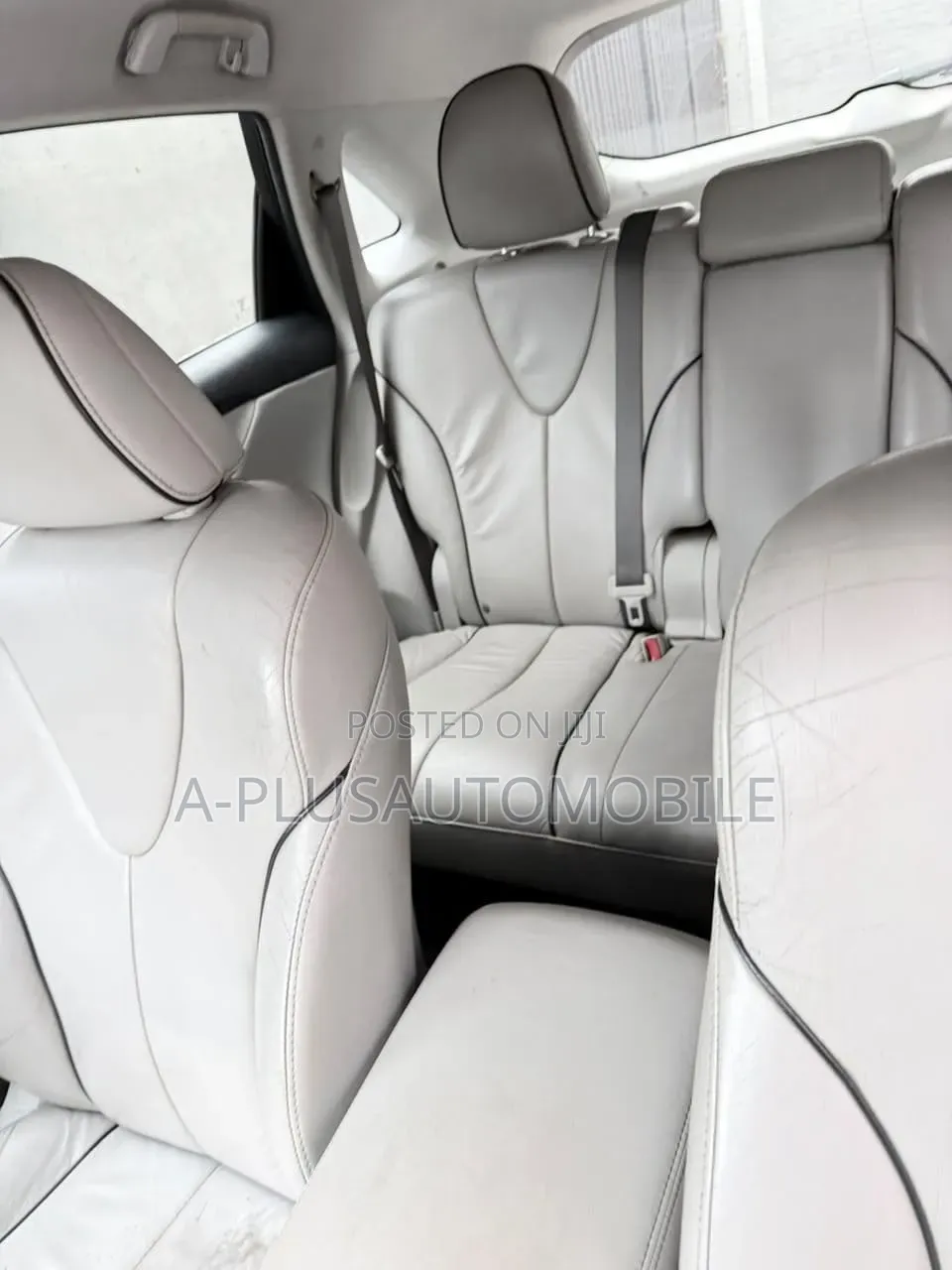 Toyota Venza 2011 White