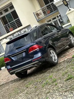 Mercedes-Benz GLE-Class 2017 Blue