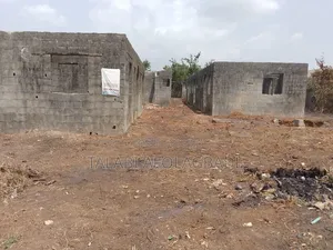 7bdrm House in Adamo for sale