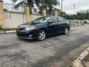 Toyota Camry SE 4dr Sedan (2.5L 4cyl 6A) 2014 Blue