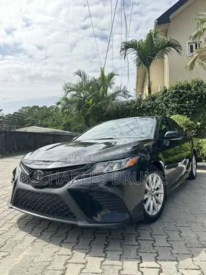 Toyota Camry SE FWD (2.5L 4cyl 8AM) 2018 Black