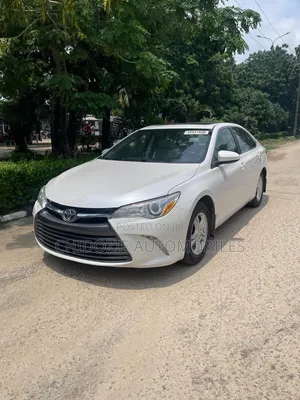 Toyota Camry XLE 4dr Sedan (2.5L 4cyl 6A) 2015 White