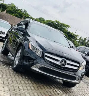 Mercedes-Benz GLA 250 SV Premium 2014 Black