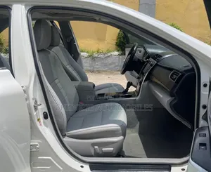 Toyota Camry XLE 4dr Sedan (2.5L 4cyl 6A) 2015 White