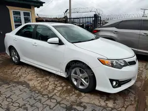 Toyota Camry SE Limited Edition 4dr Sedan (2.5L 4cyl 6A) 2012 White