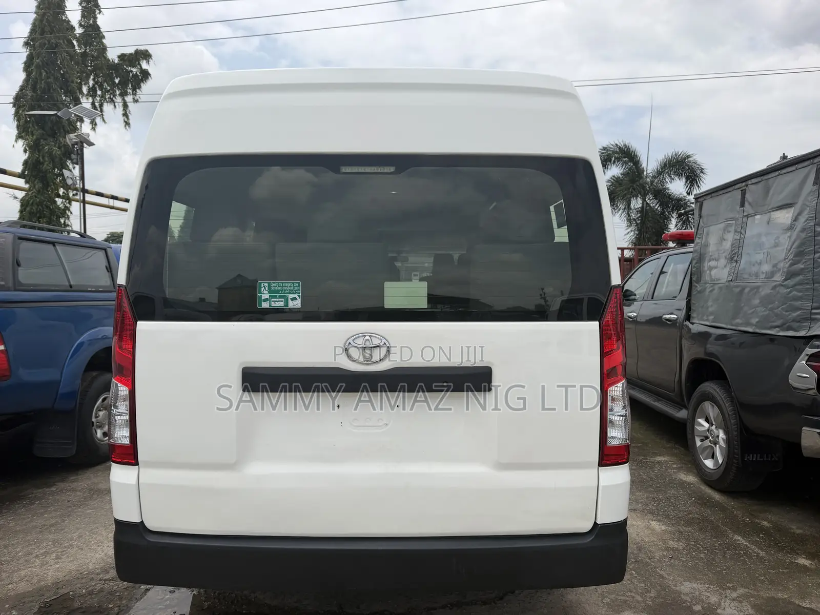 Toyota HiAce 2021 White