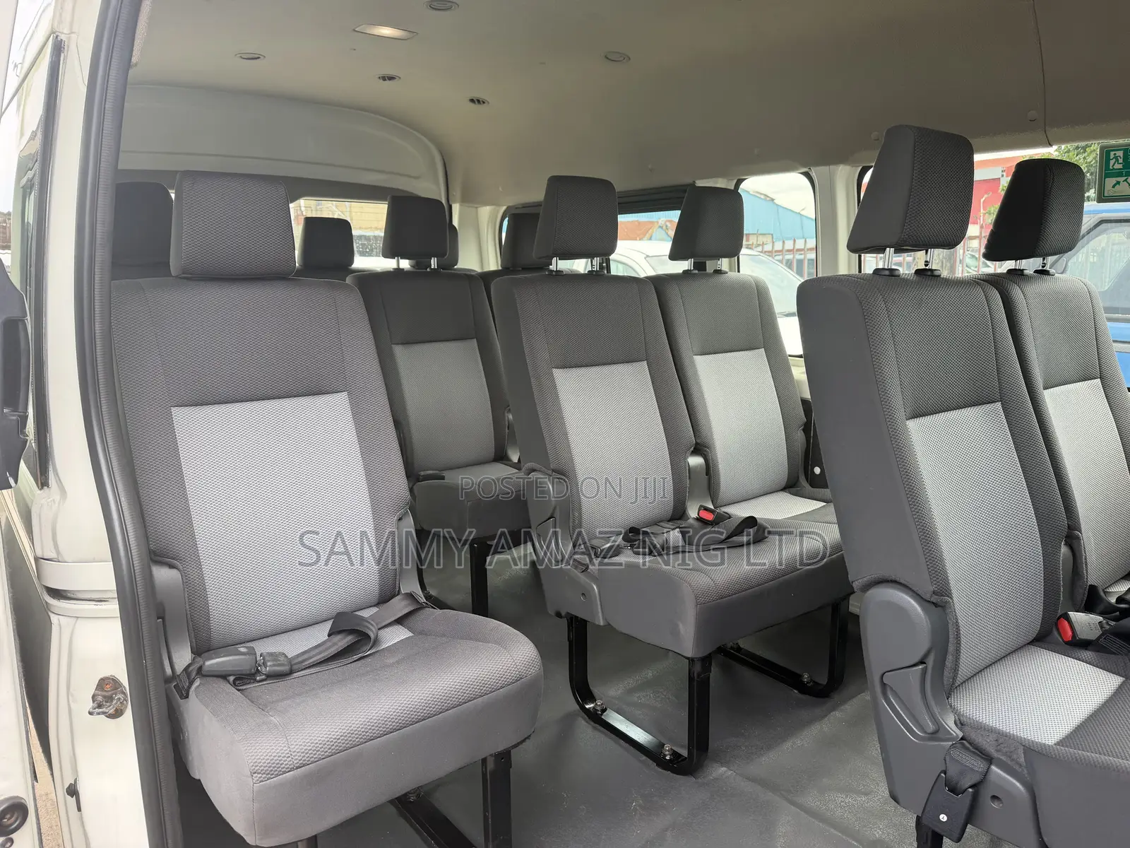 Toyota HiAce 2021 White