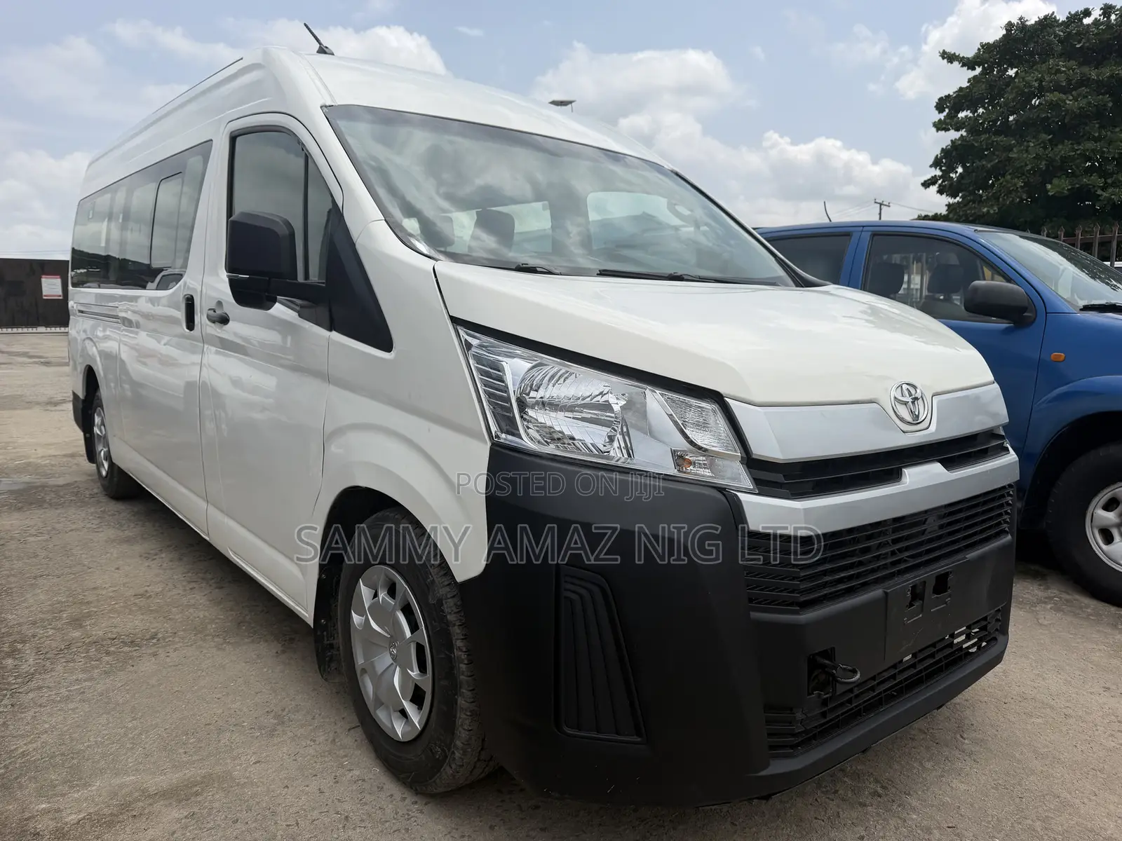 Toyota HiAce 2021 White
