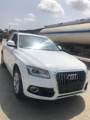 Audi Q5 2.0T Premium quattro 4dr SUV AWD (2.0L 4cyl Turbo 8A) 2015