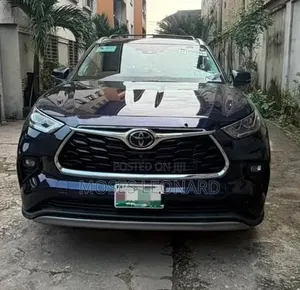 Toyota Highlander 2026 Blue