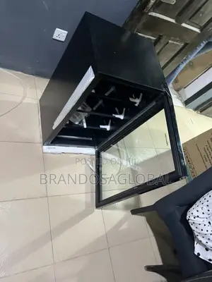 Hisense JC-94 Compact Drinks Cooler 91L
