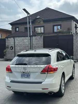 Toyota Venza AWD 2010 White