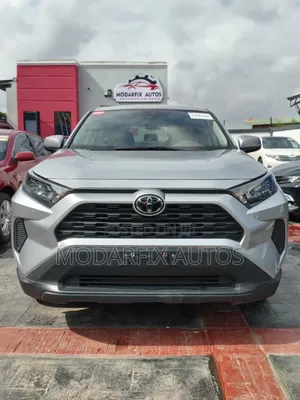 Toyota RAV4 XLE AWD 2024 Silver