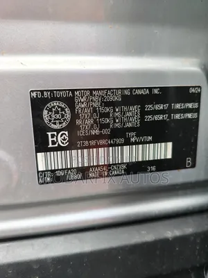 Toyota RAV4 XLE AWD 2024 Silver