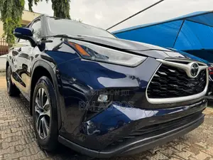 Toyota Highlander XLE AWD 2020 Blue