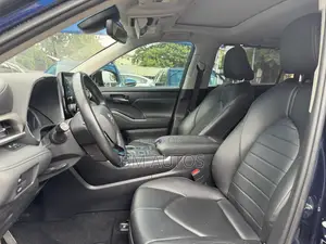 Toyota Highlander XLE AWD 2020 Blue