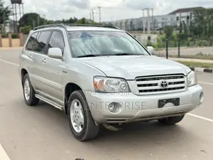 Toyota Highlander 2004 Gray