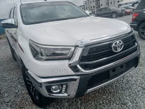 Toyota Hilux 2017 White