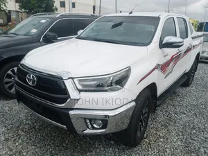 Toyota Hilux 2017 White