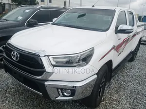 Toyota Hilux 2017 White