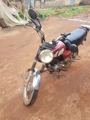 Bajaj Boxer 2015 Red