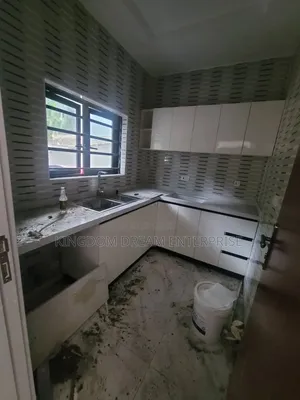 1bdrm Apartment in Lekki Phase 1 Lagos for rent
