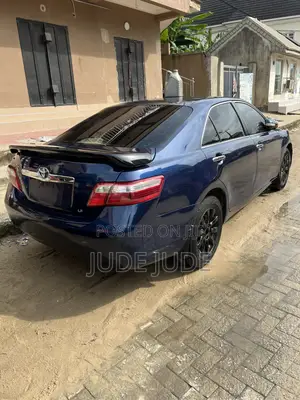 Toyota Camry LE 4dr Sedan (2.5L 4cyl 6AM) 2010 Blue