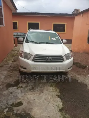 Toyota Highlander Base 2010 White