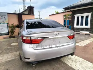 Lexus ES 2014 Silver