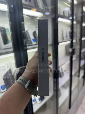 New Samsung Galaxy Fold 512 GB