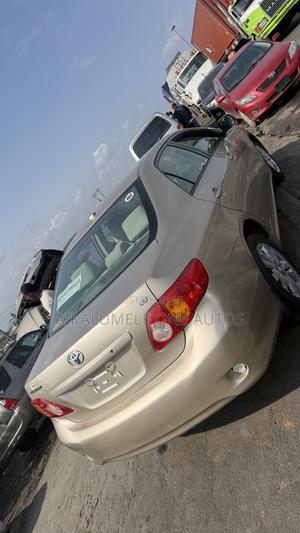 Toyota Corolla 2009 Gold