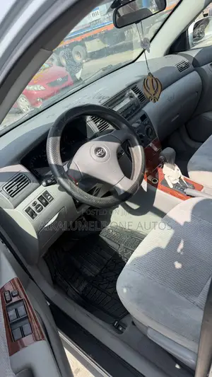 Toyota Corolla LE 2005 Silver