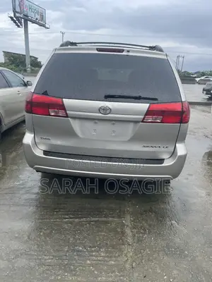 Toyota Sienna LE AWD 2006 Gold