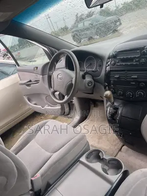 Toyota Sienna LE AWD 2006 Gold