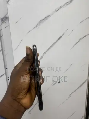 Apple iPhone X 64 GB Black