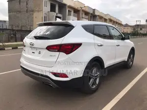 Hyundai Santa Fe 2017 White