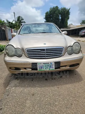 Mercedes-Benz C240 2005 Gold