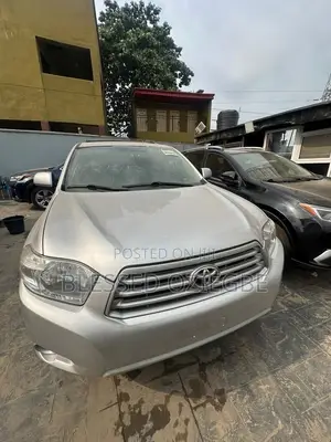 Toyota Highlander 2010 Silver