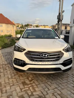 Hyundai Santa Fe 2017 White