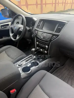 Nissan Pathfinder SV 4dr 4x4 (3.5L 6cyl) 2017 Black