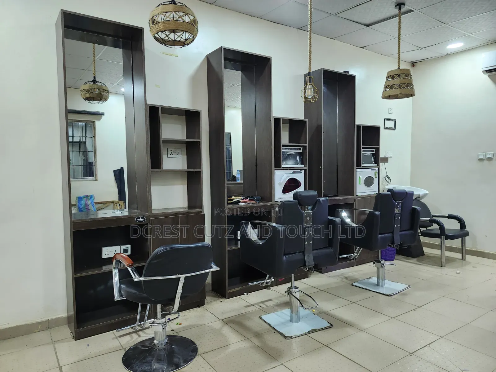 Barber Station Unit