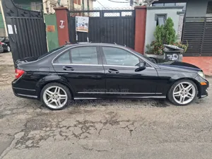 Mercedes-Benz C300 2013 Black
