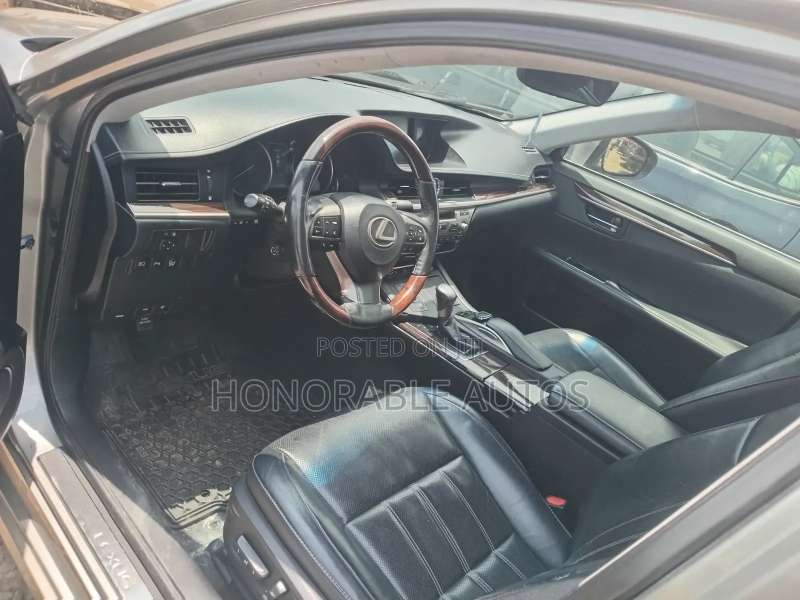 Lexus RX 2018 Gold