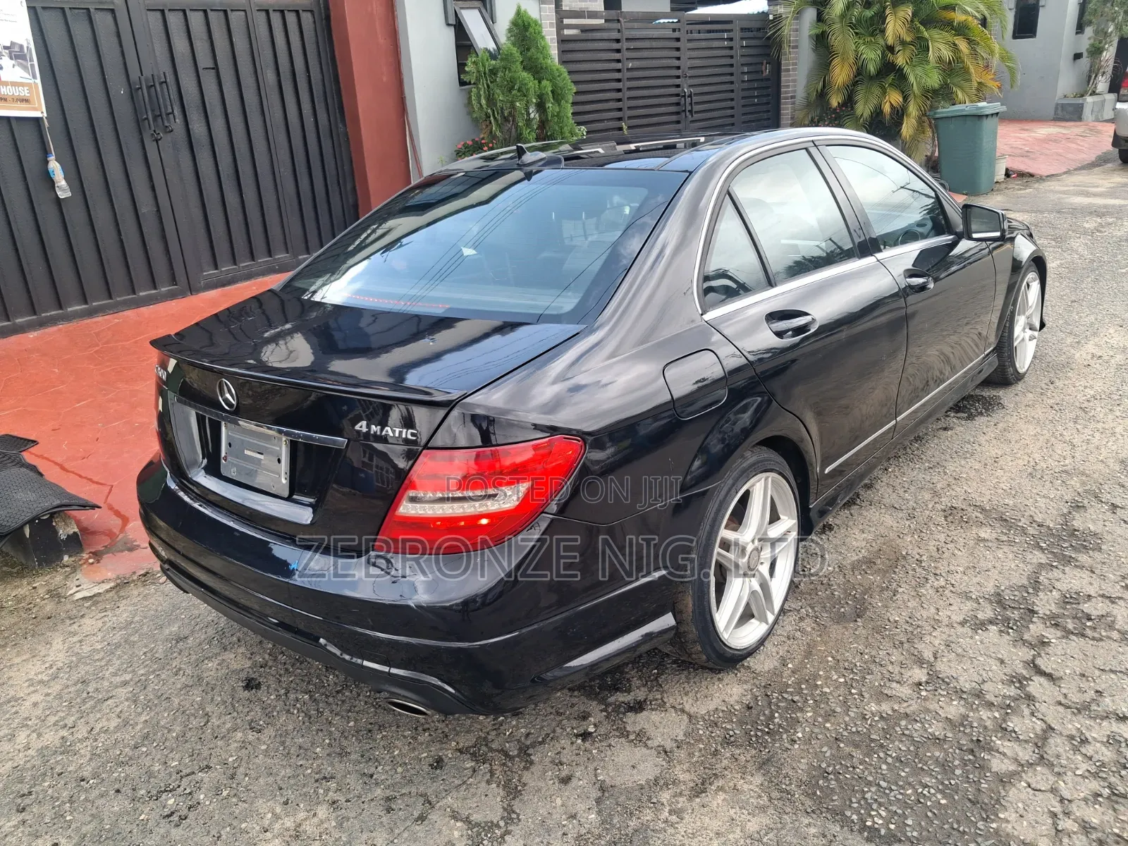 Mercedes-Benz C300 2013 Black