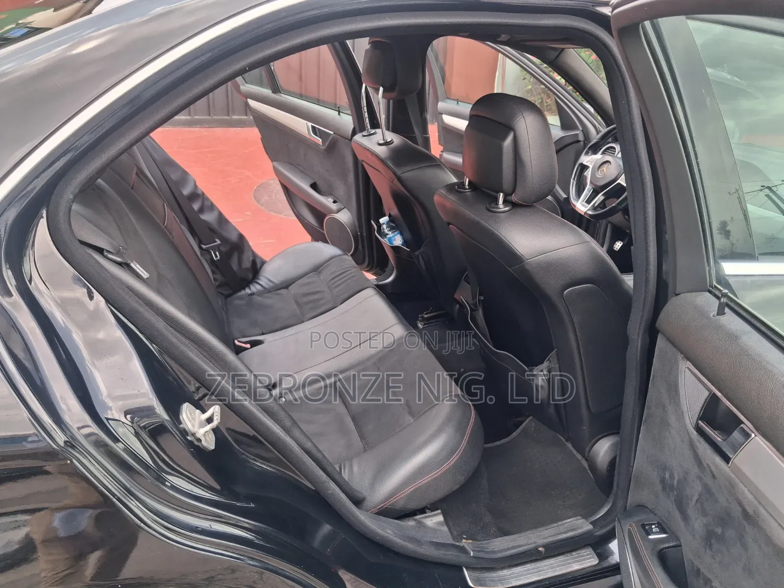 Mercedes-Benz C300 2013 Black